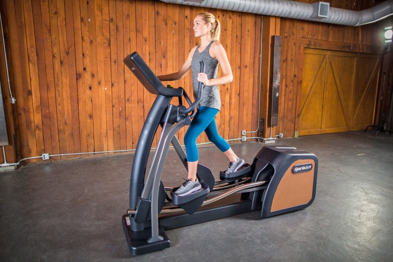 E876 Elliptical - SportsArt