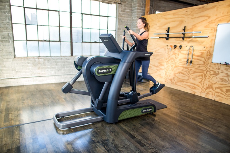 G886 Verso Cross Trainer - SportsArt