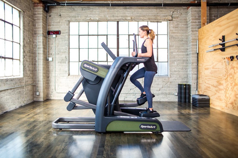 G886 Verso Cross Trainer - SportsArt