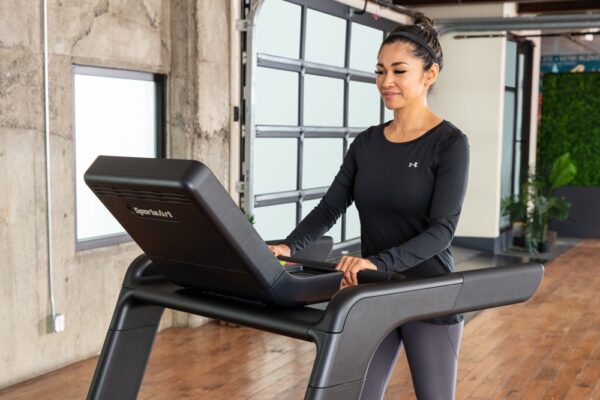 SA_20-T673-Treadmill-268-edit-web