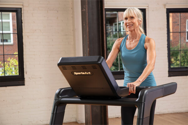SA_25-Uniformed-Service-Rehab_03-G660 Treadmill-150 edit